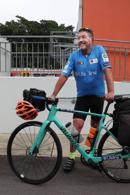 Ian Kidd finds cycling to be a form of vital therapy for coping with mental illness. Picture Simone De Peak