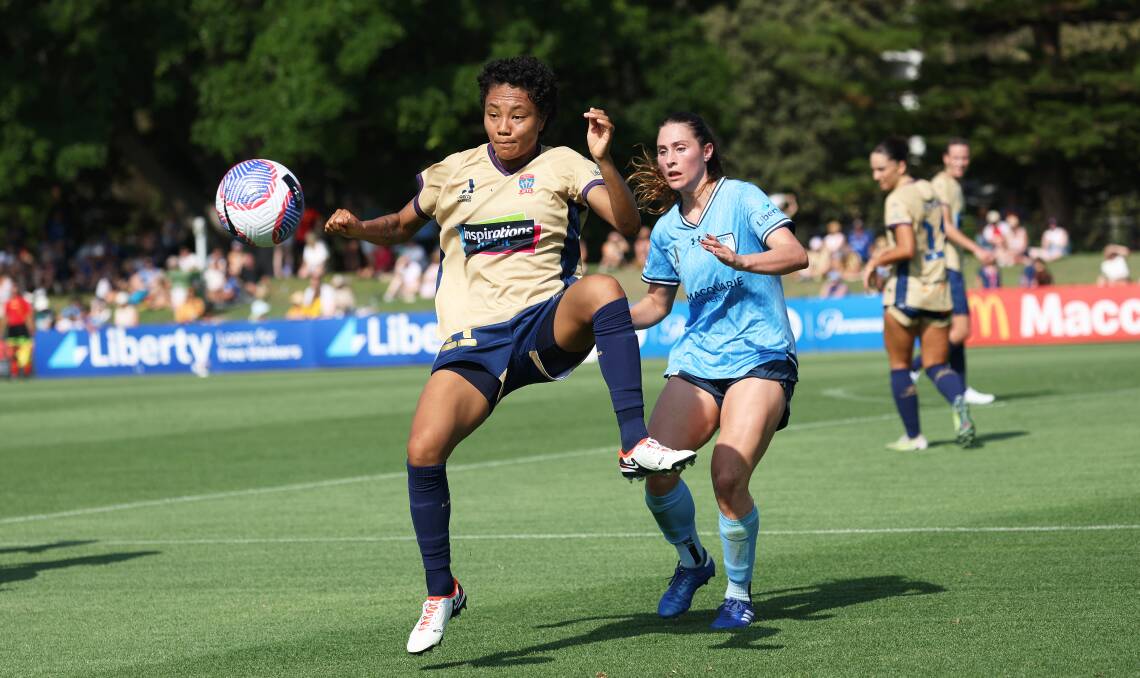 Jets striker Sarina Bolden controls a pass against Sydney FC. Picture by Peter Lorimer