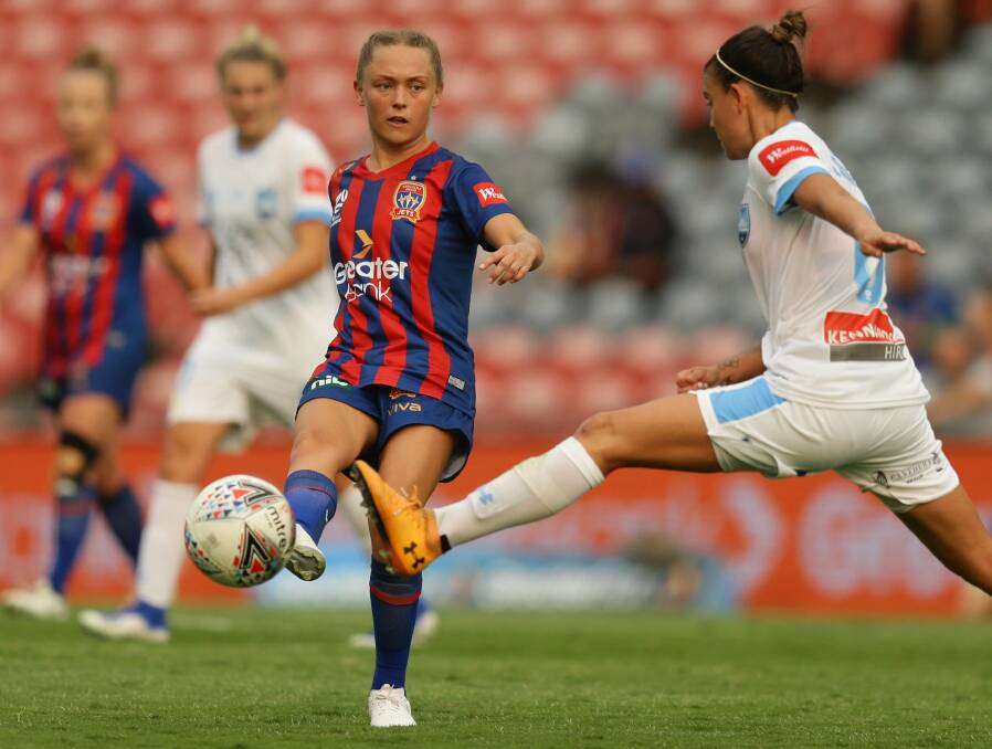 ON THE BALL: Jets midfielder Libby Copus-Brown makes a pass during the 2-0 loss to Sydney on Sunday at McDonald Jones Stadium. Picture: Jonathan Carroll