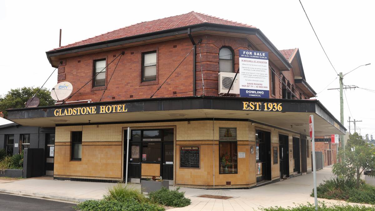 The Gladstone Hotel closed mysteriously on Thursday. Picture by Peter Lorimer 