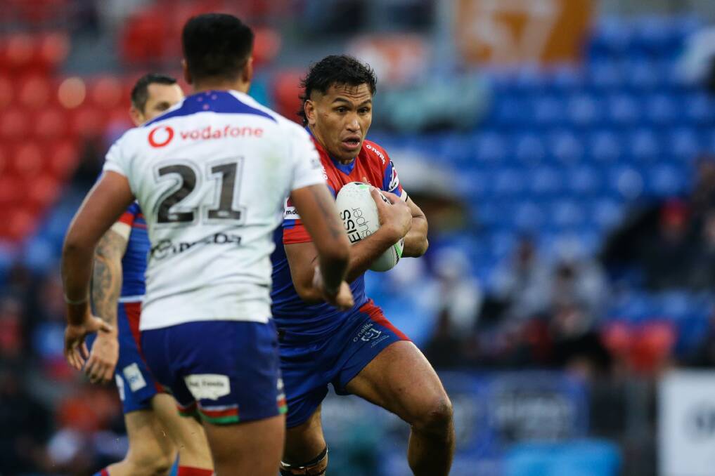 Jacob Saifiti takes a run against the Warriors in 2021. Picture by Jonathan Carroll 