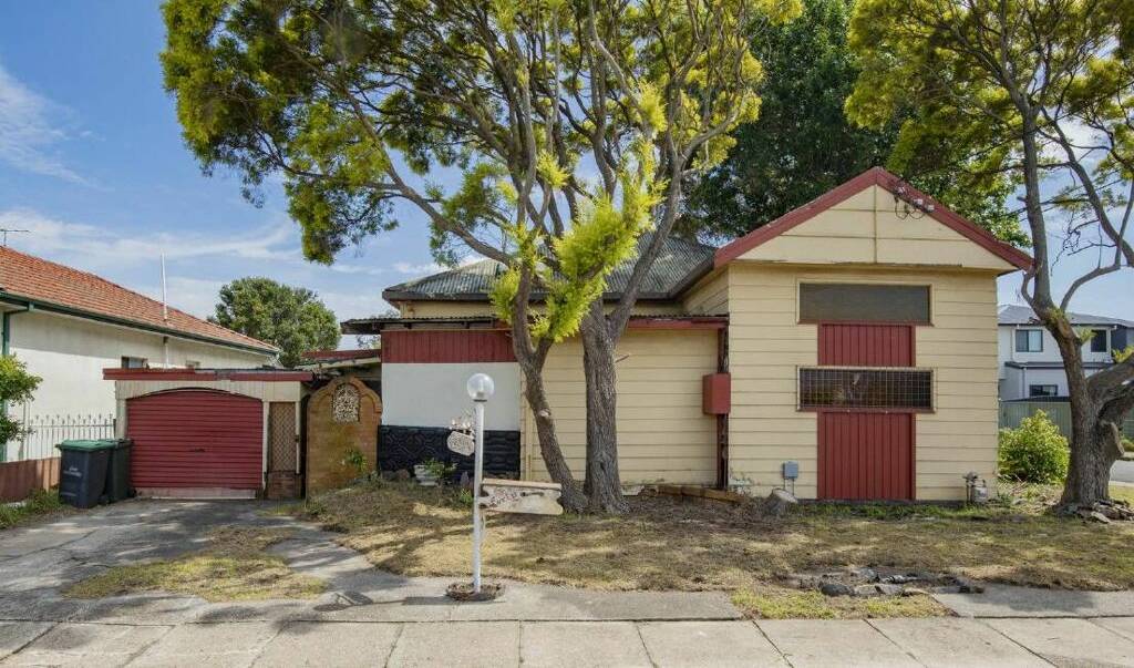 40 Sunderland Street in Mayfield has sold for $920,000 at auction with Brett Bailey from Ray White Newcastle. Picture supplied