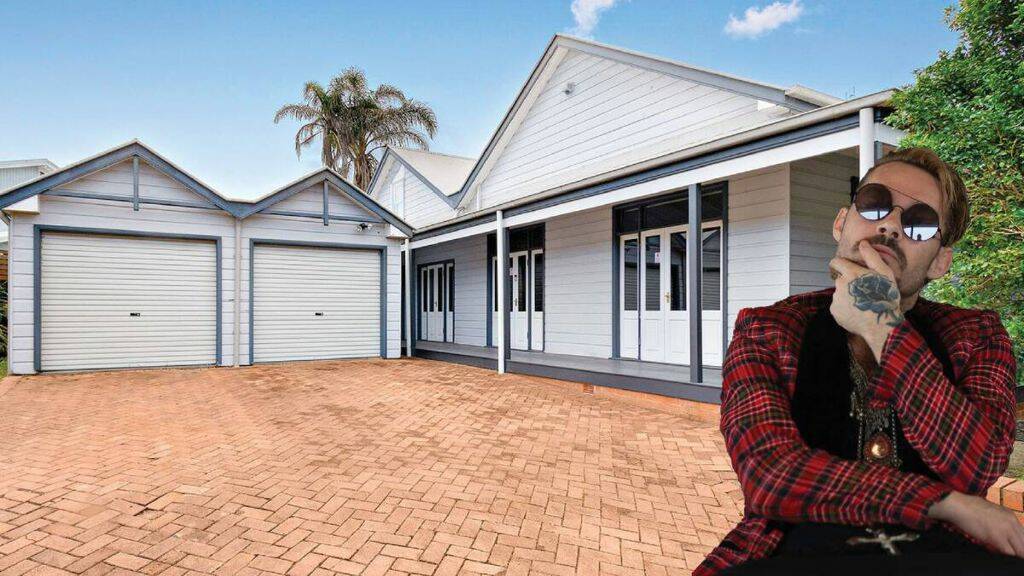 Silverchair's Daniel Johns eyes big profit on Merewether investment property