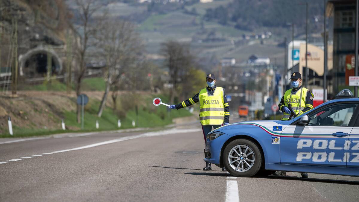 Italian Police checkpoint. Picture by Shutterstock