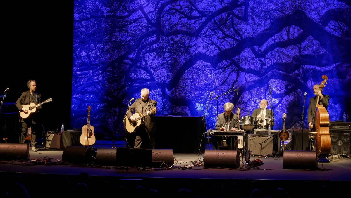 Full swign: John Prine and band, State Theatre. Picture: Paul Dear