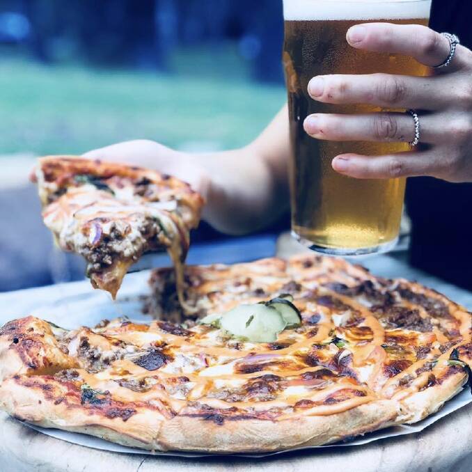 Beer and pizza: The popular brewery matches pizza and beer.