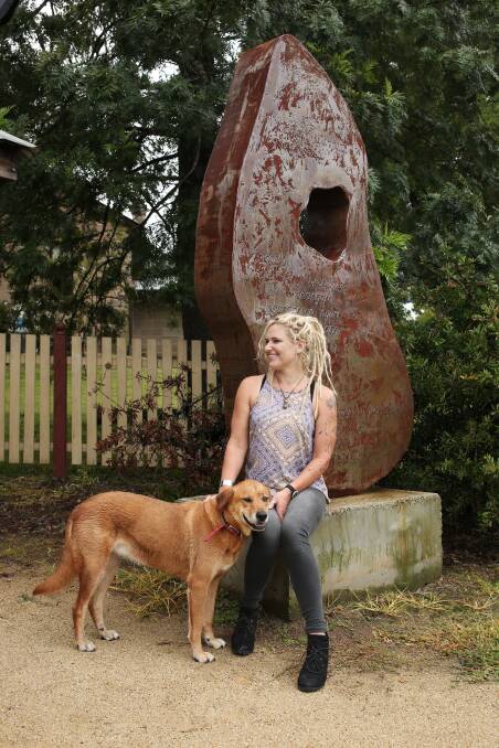 After 20 years as a tradie, Amanda Lockton escaped the city for her dream life as an artist