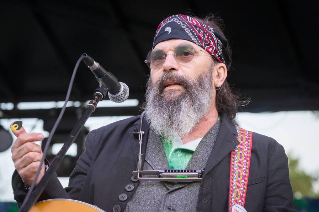 Steve Earle: "Something's gotta change. Trump's actually not the problem. He's a symptom. He's like a great big boil or something that has risen up out of our own neglect." 