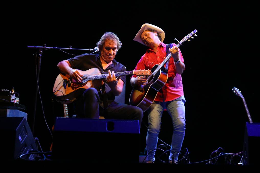 Legends: Ian Moss and Troy Cassar-Daley are one helluva double act. Picture: BJ's Photography