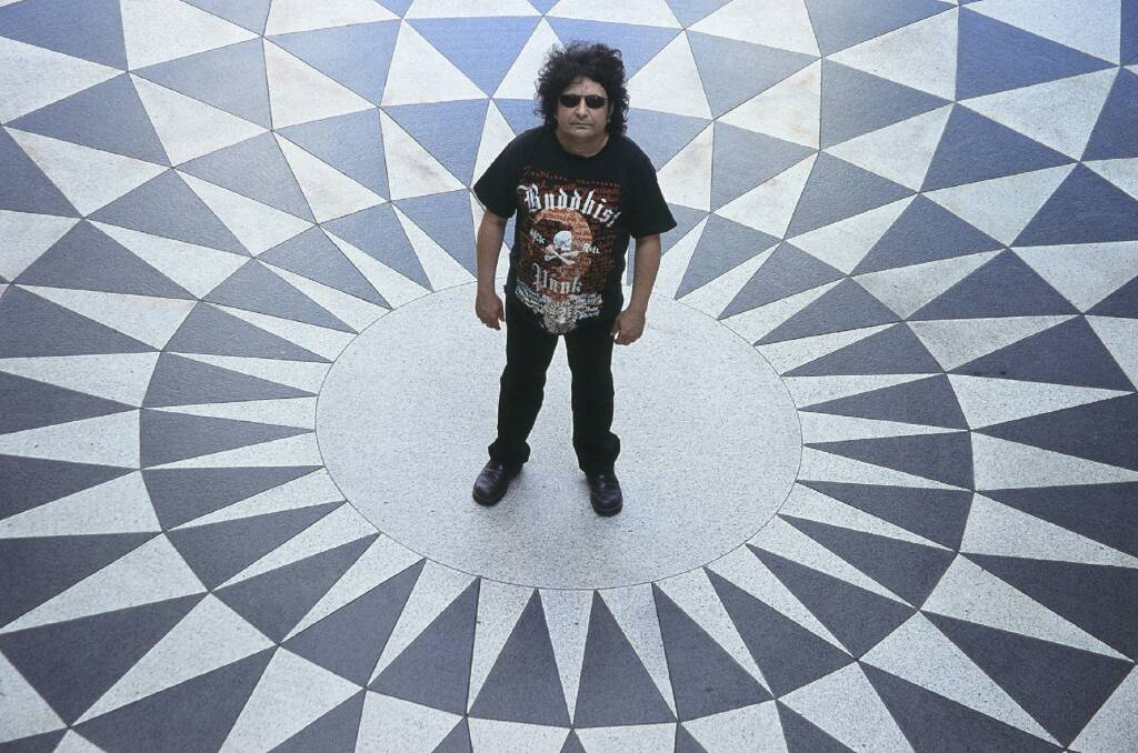 ROCK ON: Singer-songwriter Richard Clapton brings 30 years of hits to Belmont 16s on March 14. Picture: Supplied