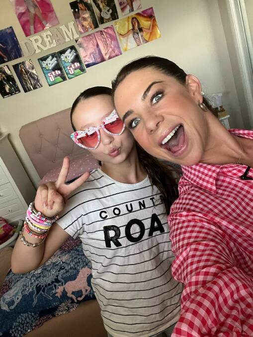 Olivia Kennedy, 10, from Scone with Nova 96.9 host Kate Ritchie. Picture by Kate Ritchie