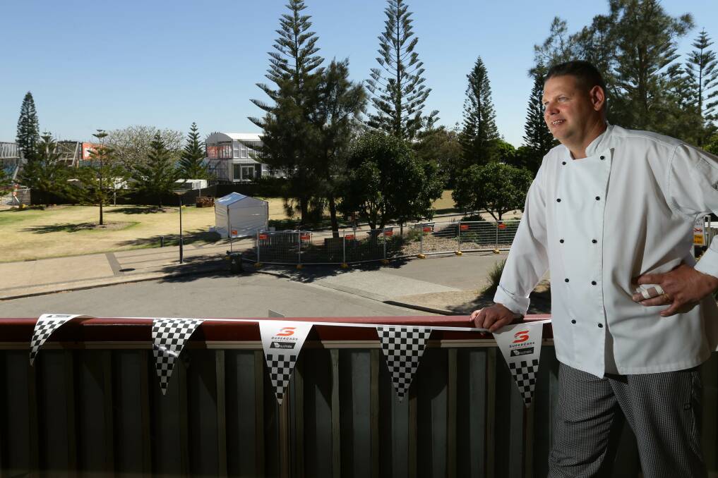HELPING HAND: Paymasters head chef Rodney Scales is raising money for Rural Fire Service - Lower Hunter Fire Control this weekend. Picture: Jonathan Carroll
