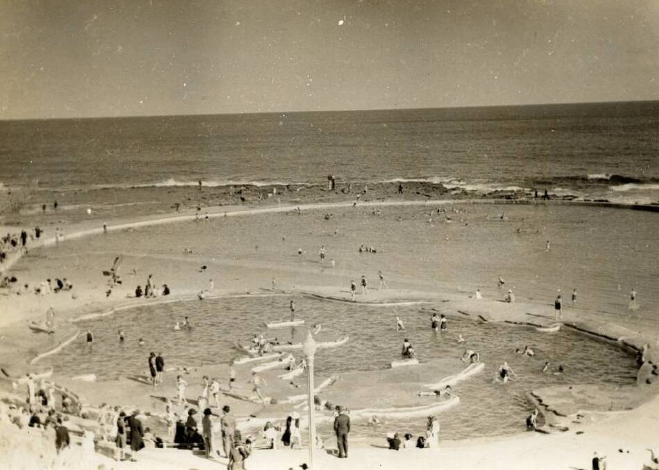 Hot Days: Newcastle Ocean Bath back in the day. 