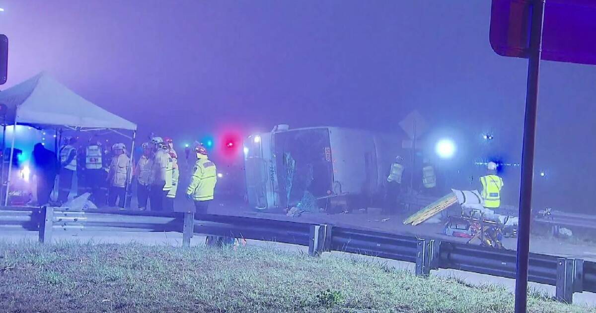 Live Coverage 10 Killed In Horror Bus Crash Flipboard 