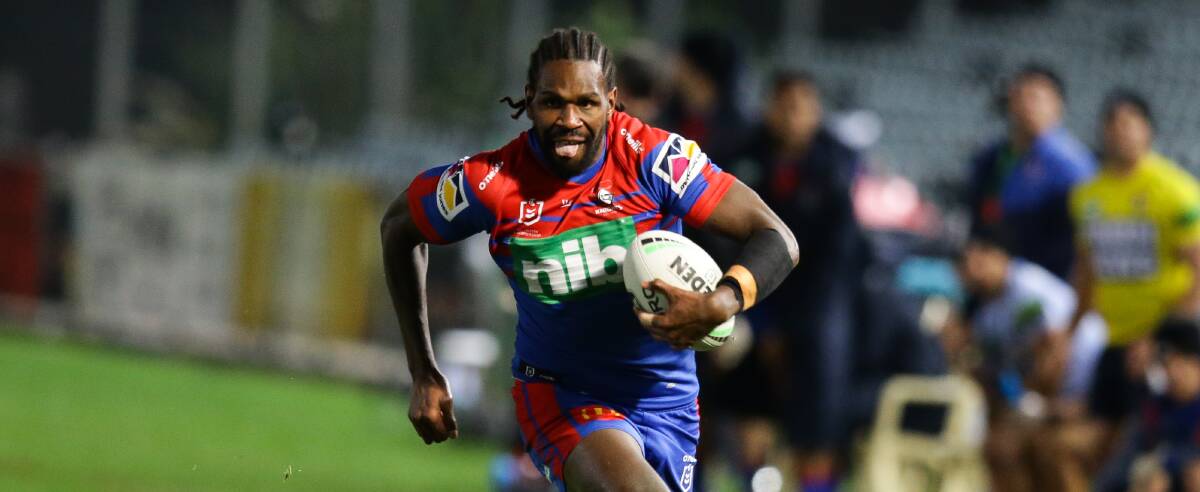 UNLUCKY BREAK: Knights winger Edrick Lee hopes to return later this season after fracturing his arm for the second time in little more than 12 months. Picture: Jonathan Carroll