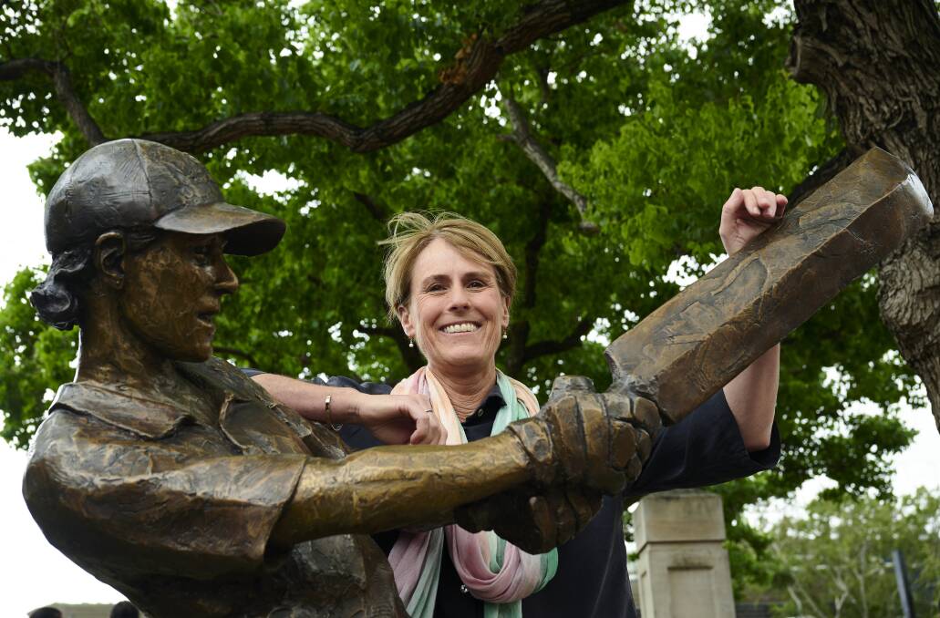 Newcastle's Belinda Clark unveils the statue at the SCG in her honour. Picture Getty Images