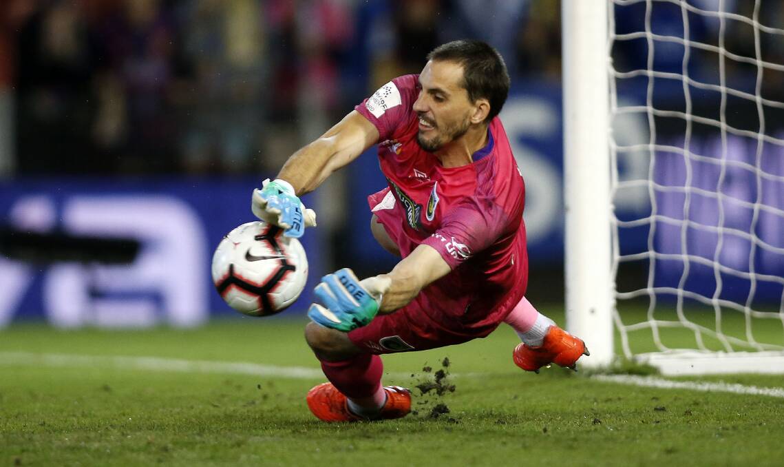 GOOD HANDS: Former Newcastle Jets and Central Coast Mariners gloveman Ben Kennedy plans to open his own goalkeeping academy. Picture: AAP 