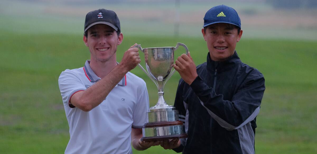 CHAMPIONS: Joint NSW Junior winners Josh Robards and Jeffrey Guan. Picture: David Tease (Golf NSW)