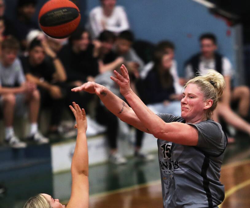 ON TARGET: Lauren Jackson scored 32 points to lead Albury-Wodonga to a 82-50 win over the Newcastle Falcons at Broadmeadow on Saturday. Picture: Peter Lorimer