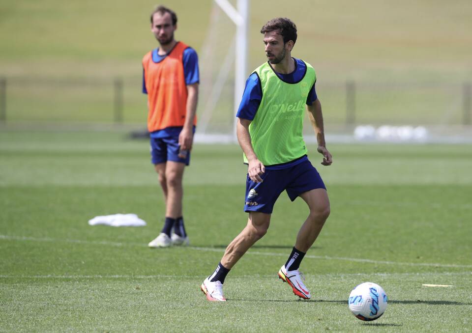 ON THE BALL: Spanish midfielder Mario Arques will make his first appearance for the Jets on Saturday. Picture: Newcastle Jets