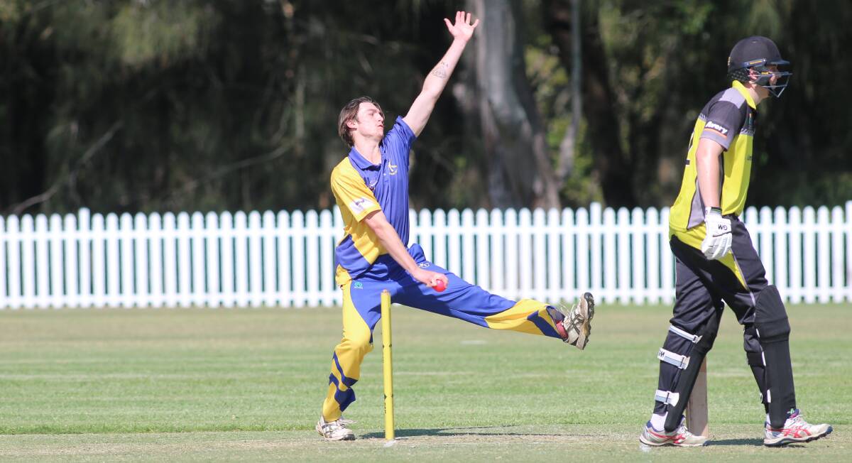 AIMING UP: Belmont opening bowler Luke Muddle played a career-best hand with the bat on Saturday. Picture: David Stewart 