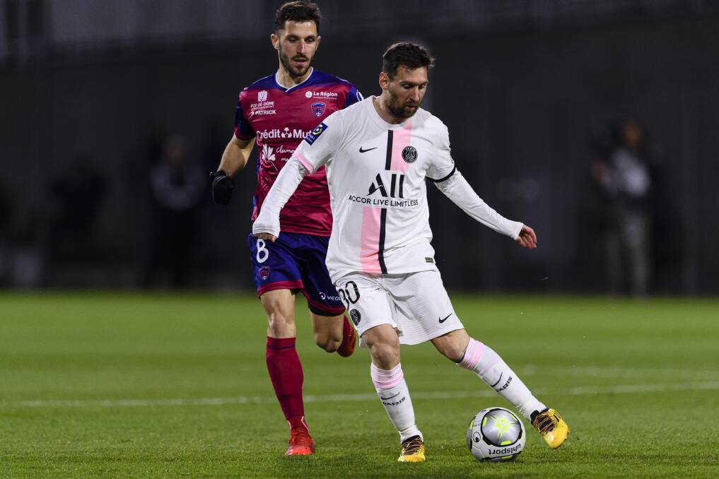 Jason Berthomier playing for Clermont against the great Lionel Messi and Paris Saint Germain during a Ligue 1 match on April 9, 2022. Picture by Marcio Machado/Eurasia Sport Images/Getty Images.