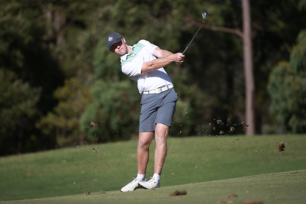 CHIPPING AWAY: Charlestown's Jye Pickin in action for Avondale during the Sydney Metropolitan Major Pennant final at Terrey Hills Golf and Country Club on the weekend. Picture: David Tease/Golf NSW