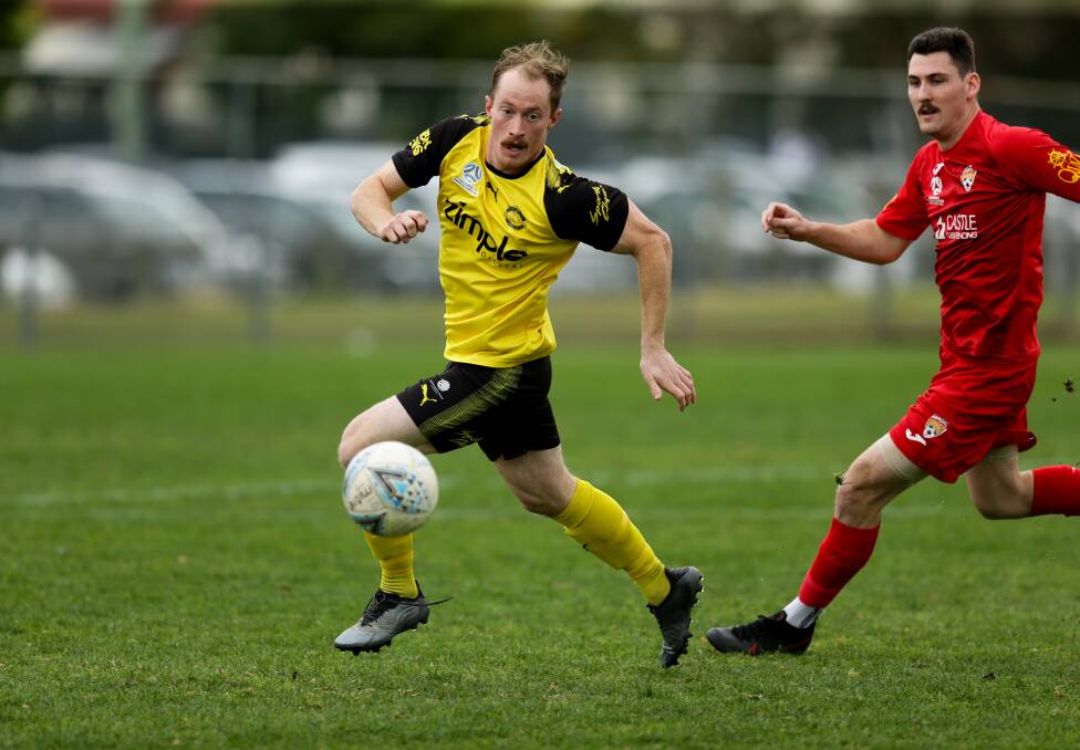 Riley McNaughton in action for Lambton Jaffas against Broadmeadow in 2021. Picture by Jonathan Carroll