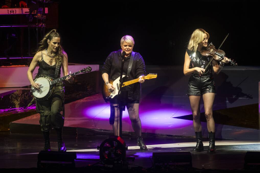 The Chicks' Emily Strayer, Natalie Maines and Martie Maguire at Bimbadgen on Saturday. Pictures by Tim Bradshaw