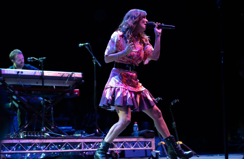 Natalie Imbruglia performs at the Newcastle Entertainment Centre. Picture by Paul Dear