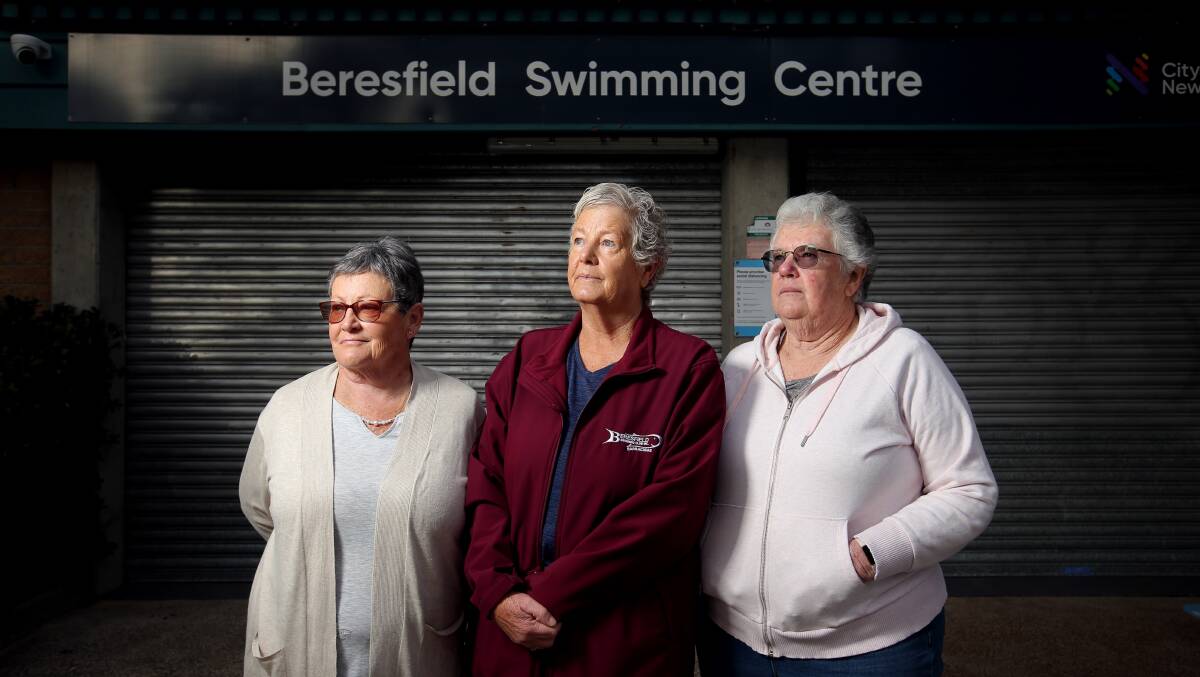 Joan Kokoszka, Kaye Leyland and Sharon Carey outside Beresfield pool. Picture by Simone De Peak