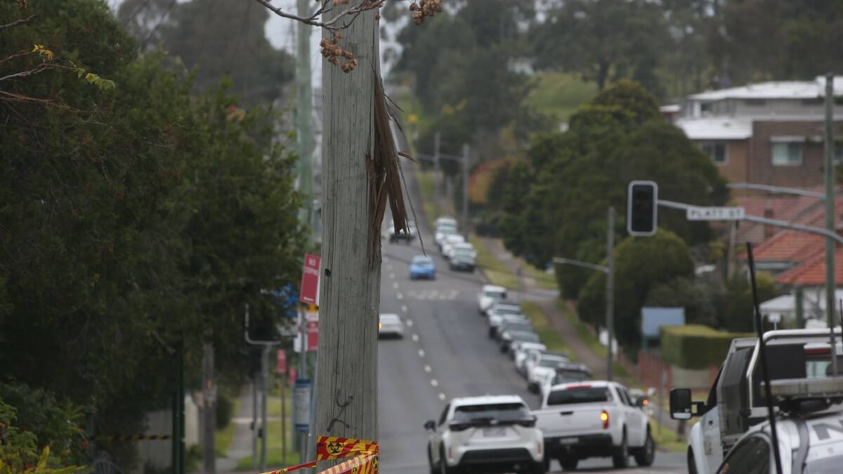 Power out in Waratah after vehicle hits pole