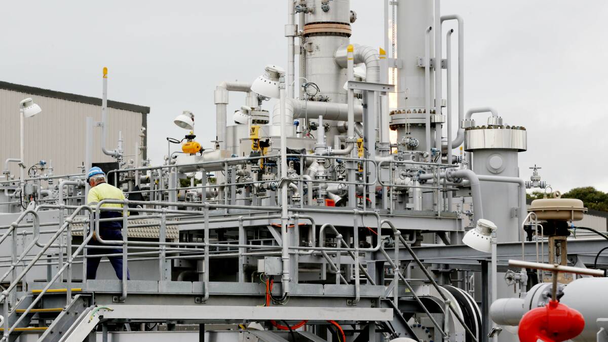 AGL takes Newcastle gas storage plant off the market