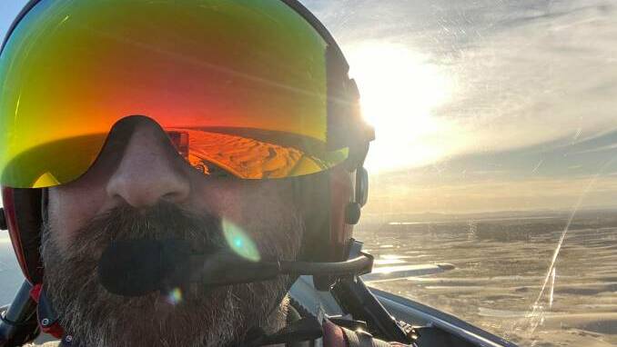 Respected pilot David Jardine dies after Hunter plane crash
