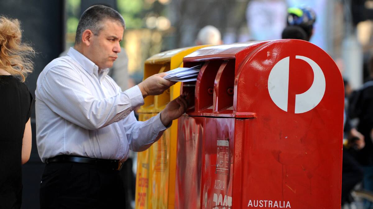 Australia Post says its letters losses soared 171.5 per cent to $189.7m for the first half the year. (Dan Himbrechts/AAP PHOTOS)
