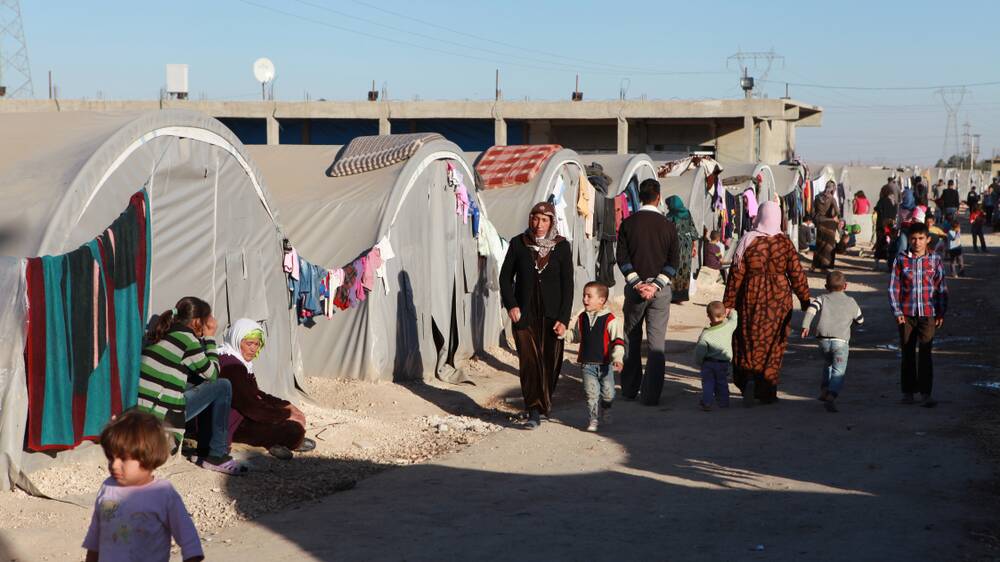 Kurds, fearing Islamic State attacks, are again fleeing Syrian towns.