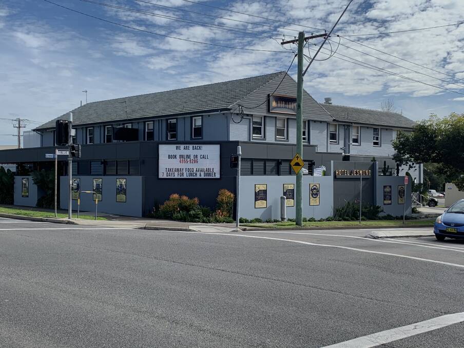 Temporary closure: Hotel Jesmond underwent a deep clean after a 20 year old patron visiting from Sydney tested positive for COVID-19. He attended the premises on July 29 between 7pm and 9pm. Picture: Simone De Peak