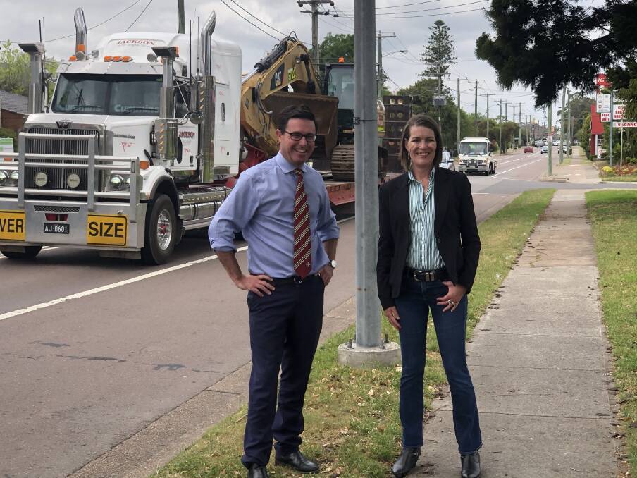 Building a platform: Deputy Leader of the federal Nationals, David Littleproud, and Nationals Senator for NSW, Perin Davey, in Singleton on Wednesday. Picture: Matthew Kelly 