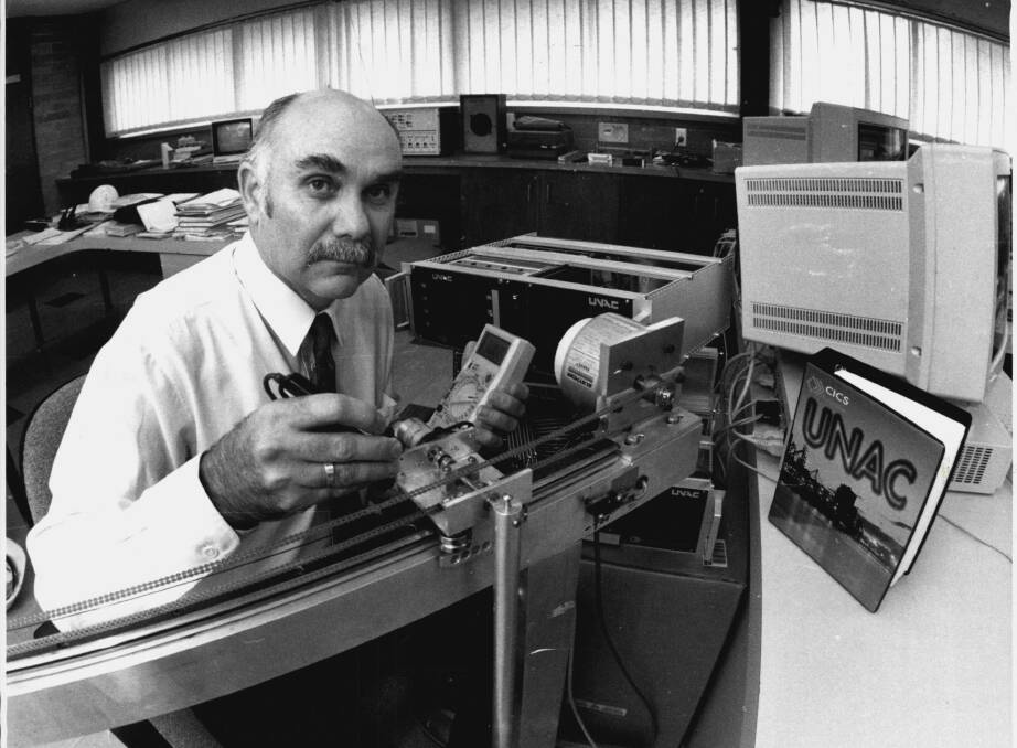 Graham Goodwin with an advanced controller controlling an inverted pendulum in 1994.