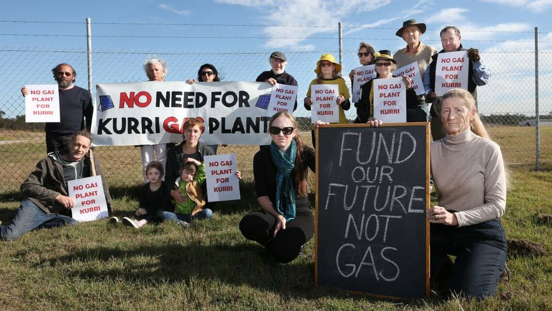 Gas Free Hunter Alliance members outside the power station site. Picture: Simone De Peak
