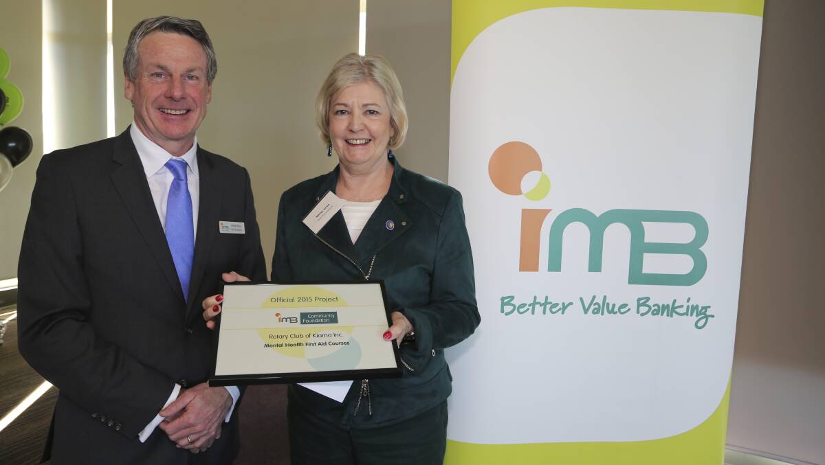 APPLY NOW: Robert Ryan congratulates Rotary Club of Kiama’s Marilyn Jarrett on receiving funding through the IMB Bank Community Foundation. Picture: Supplied