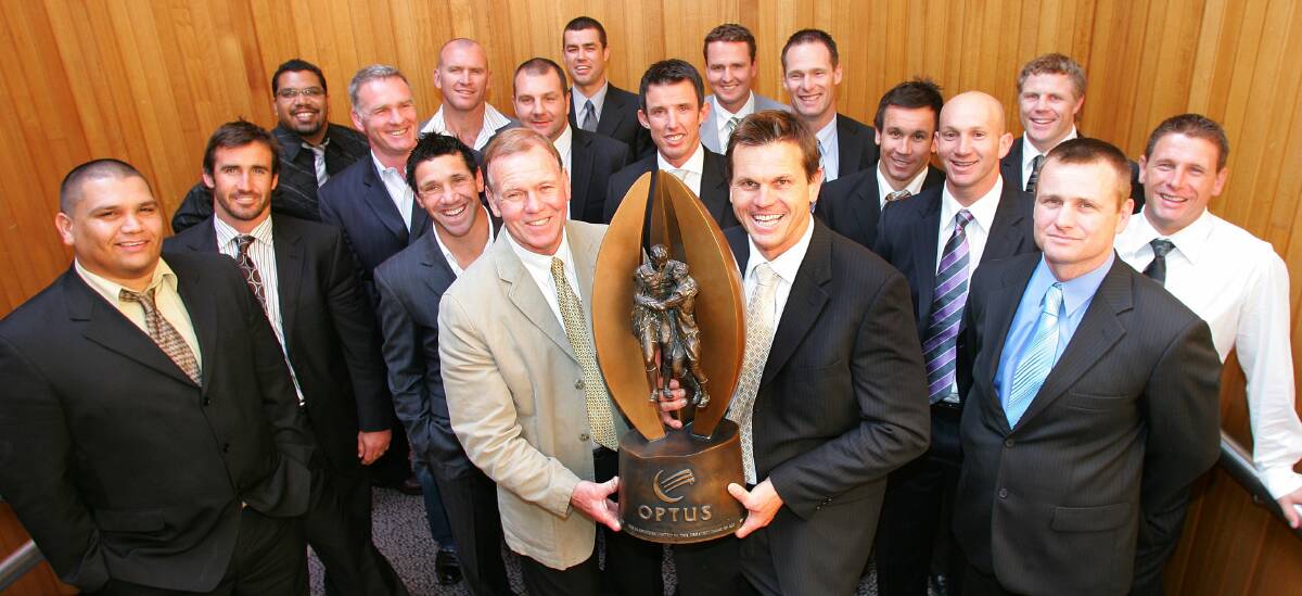 The Knights' 1997 premiership-winning squad at their 20-year reunion in 2017. 