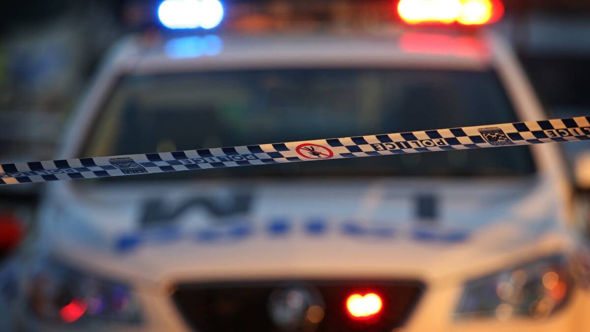Man dies after car hits tree in Hunter Valley