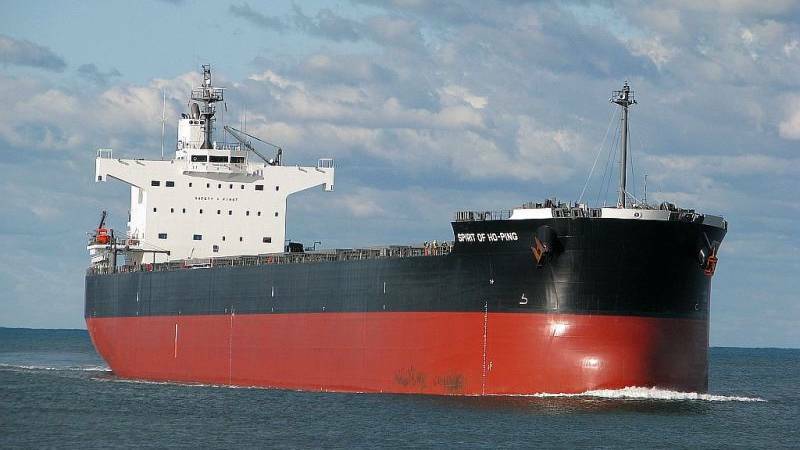 Coal ship docks in Newcastle after NSW Health confirms it is not a COVID-19 risk
