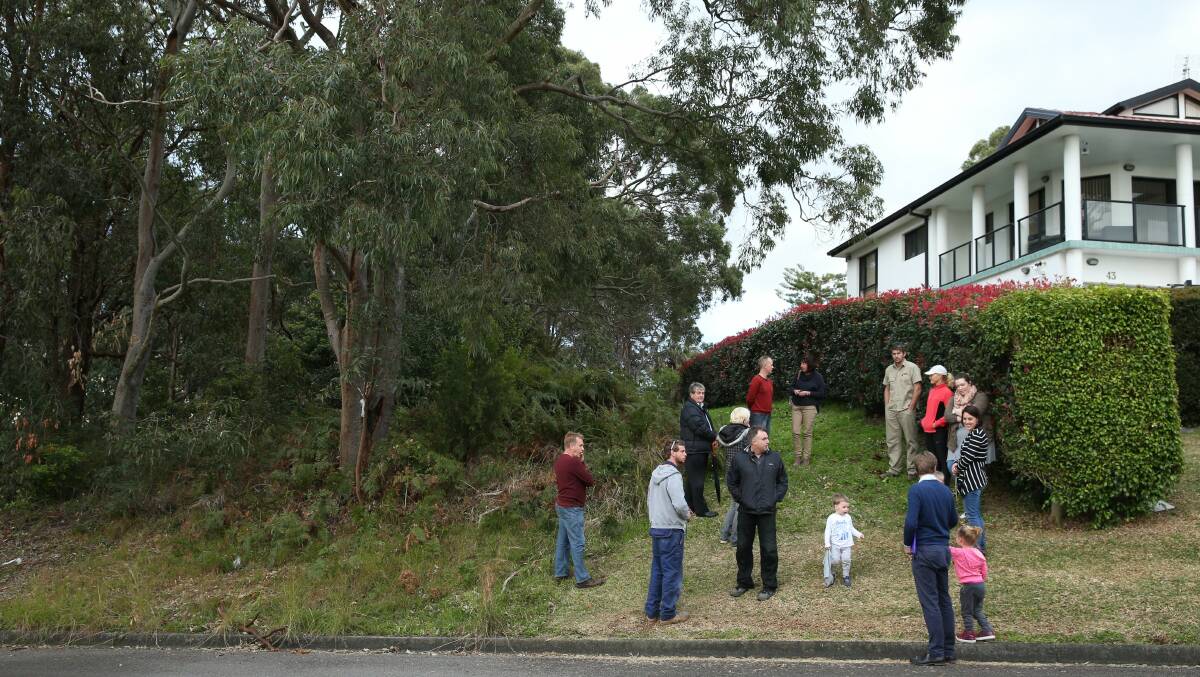 Algona Road residents gather at the site of the proposed Optus tower to discuss concerns. Picture: Max Mason-Hubers