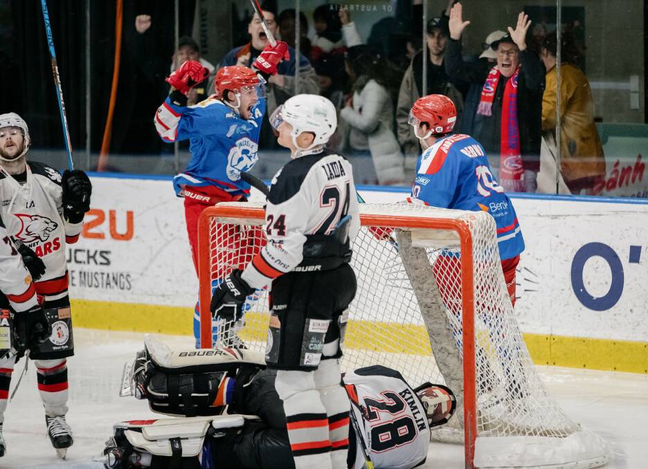 Newcastle's Pat Nadin celebrates the match-winning goal in Melbourne on Saturday. Picture by AK Hockey Shots.