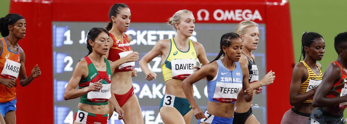 RACE: Merewether's Rose Davies in the heats of the women's 5000m at the Tokyo Olympics on Friday night. Picture: EPA/Jeon Heon-Kyun