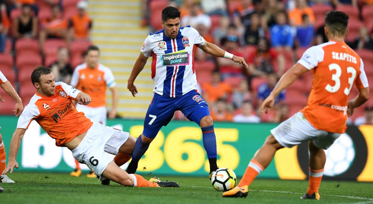 CHANGE: Dimi Petratos will resume the central No.10 role of injured Newcastle Jets' teammate Ronny Vargas against fellow unbeaten A-League side the Western Sydney Wanderers at McDonald Jones Stadium on Sunday. Picture: AAP Image