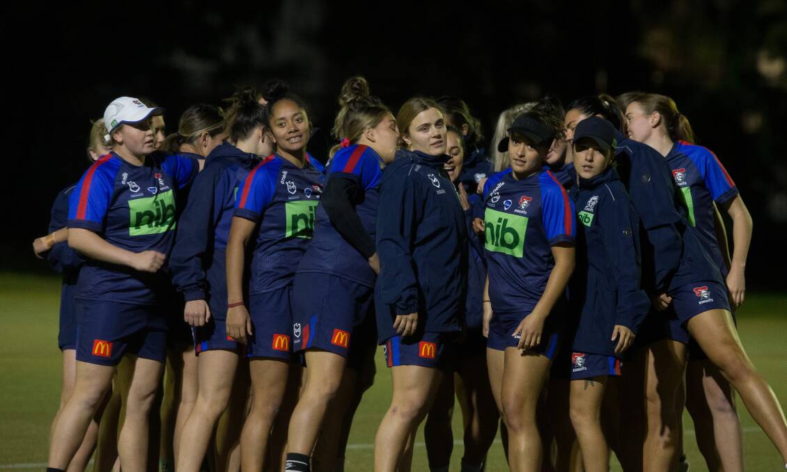ALL IN: Hannah Southwell (centre) joins the Knights NRLW squad at training in Newcastle on Tuesday night. Picture: Marina Neil