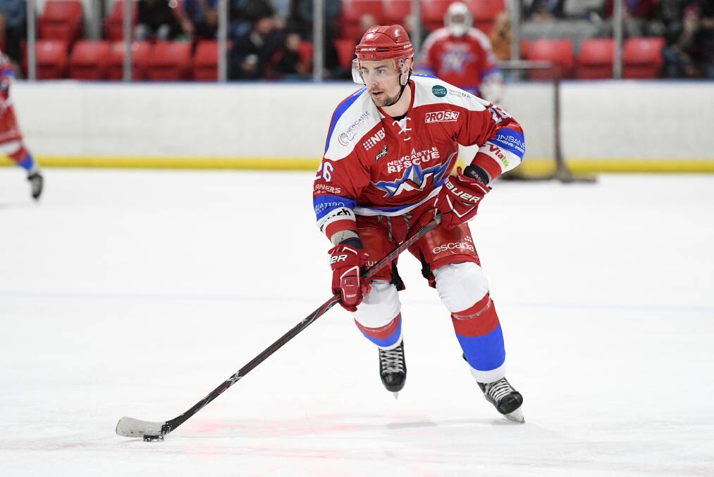 SKATE: Jayson Chalker playing for the Newcastle Northstars against the Canberra Brave at Hunter Ice Skating Stadium on Sunday. Picture: PowerPlay Photographics